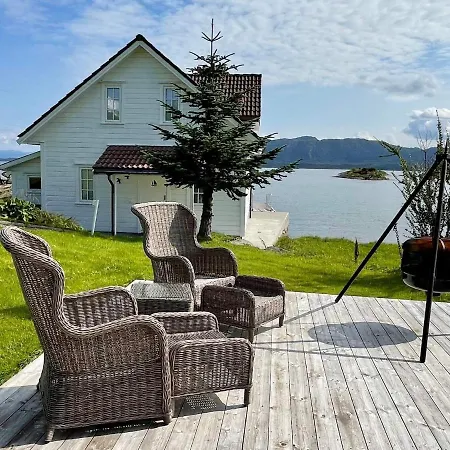 Vi Nyaraló Mosterhamn